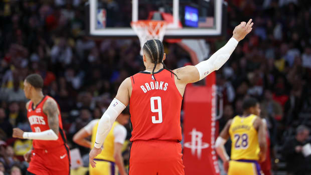 Houston Rockets intenta desesperadamente volver a llegar a los playoffs